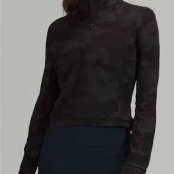 Lululemon Base Pace Half Zip Cropped Pullover Black Camo Rulu Fabric Size 8 - Picture 2 of 8